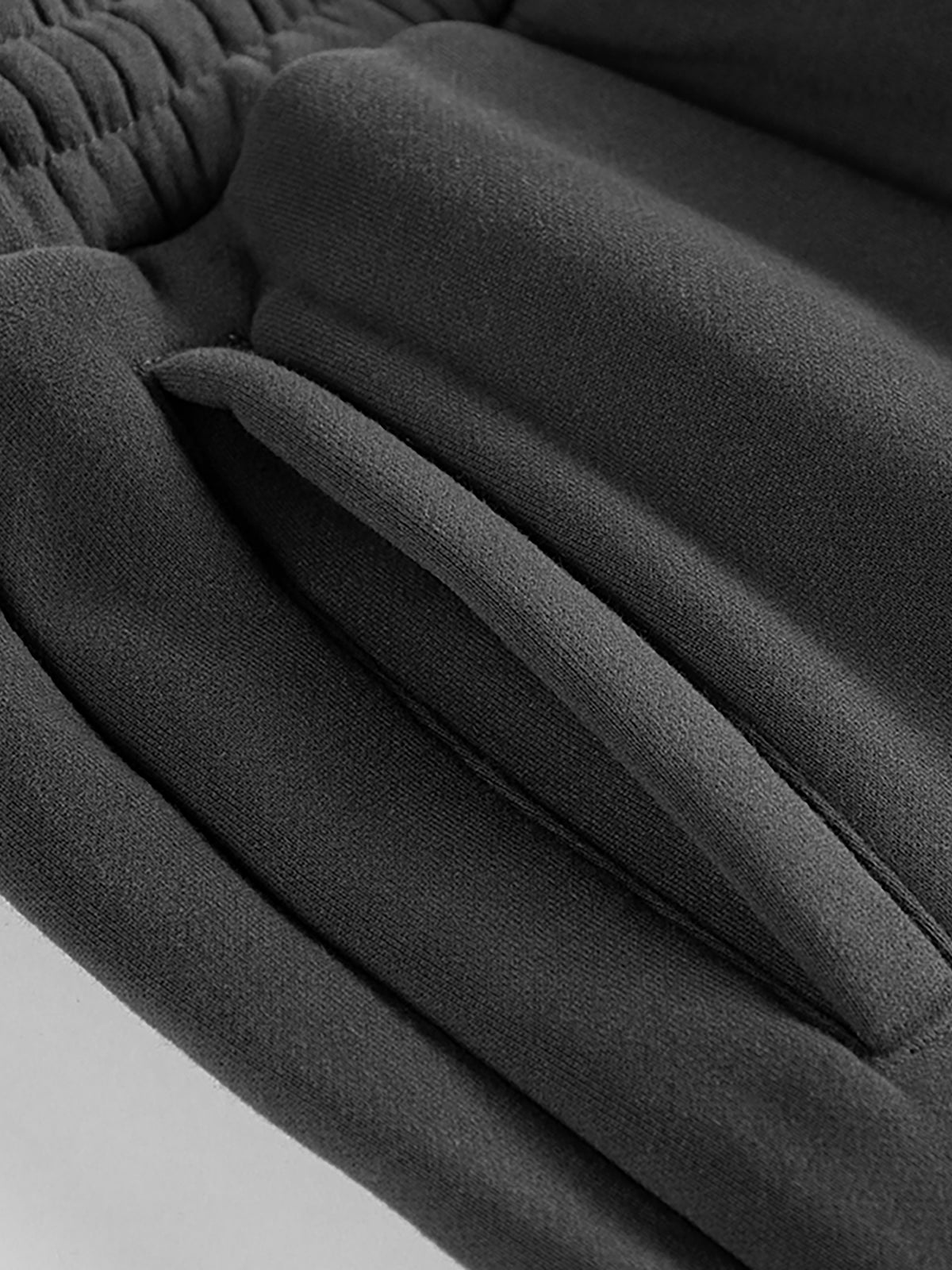 V List Joggers